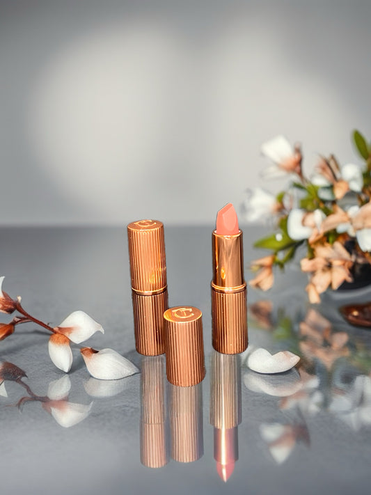 Charlotte Tilbury pillow talk lip stick
